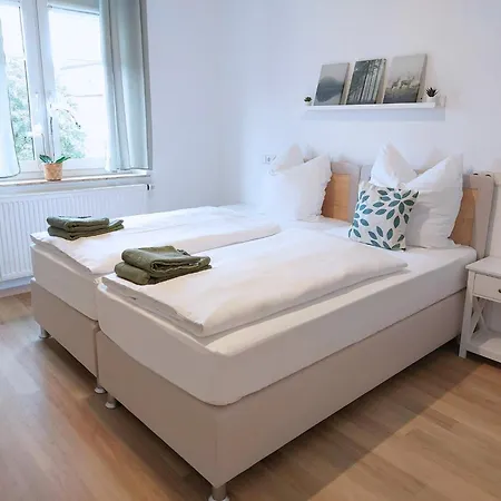 Nu 1 Living 3-zimmer Mit Balkon 아파트 뉴울름