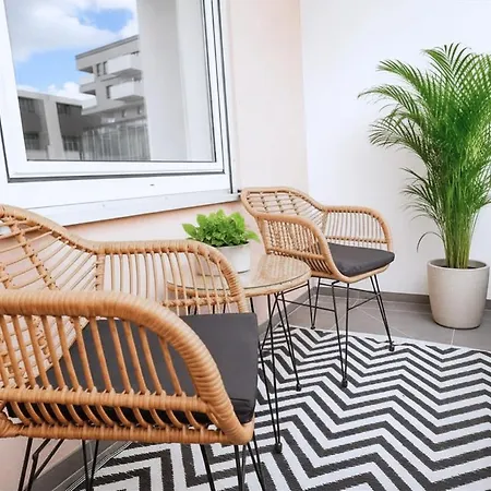 Nu 1 Living 3-zimmer Mit Balkon Lägenhet Neu-Ulm