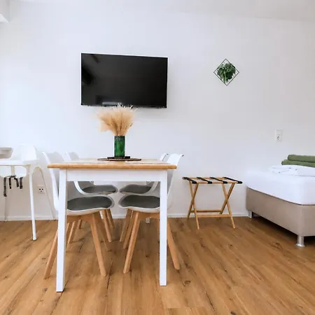 Nu 1 Living 3-zimmer Mit Balkon Lägenhet *